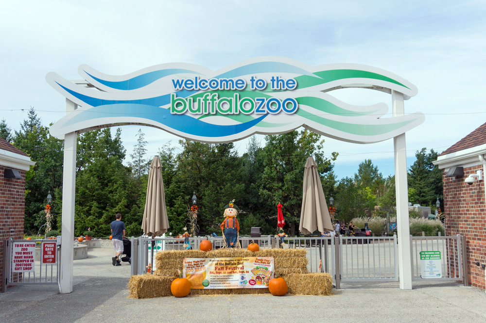 Buffalo,,Ny,,Usa,,2018 09 17:,Welcome,To,The,Buffalo,Zoo,Sign