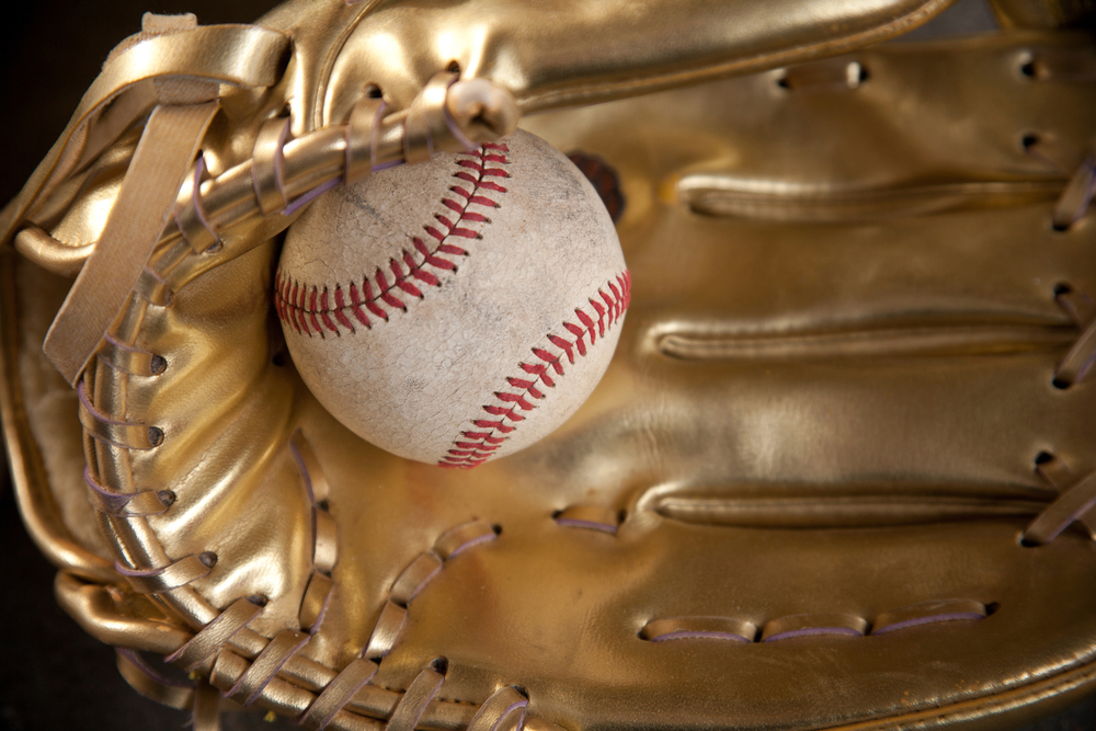 Golden,Glove,With,Baseball/golden,Glove