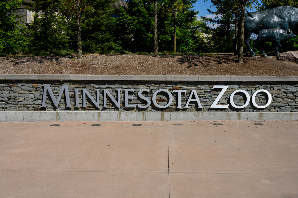 Minneapolis,,United,States:,May,24,,2019:,Minnesota,Zoo,Welcome,Sign