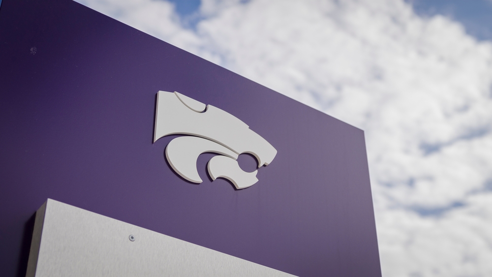 K-State Veterinarians Perform Record-Breaking Number of Eye Exams for Kansas Service Animals