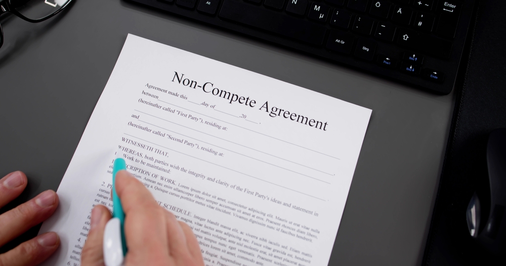 Non,Compete,Agreement.,Business,Competition,Contract,And,Law