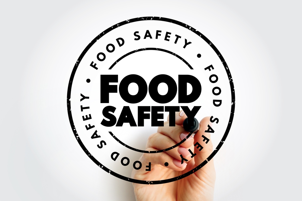 Pet Food Dangers: How Contaminated Raw Diets and Kibble Threaten Human Health