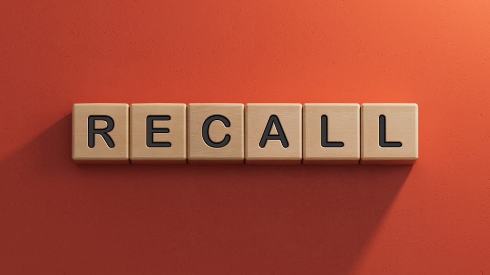 300 Cases of Dog Food Recalled Due to Potential Plastic Contamination